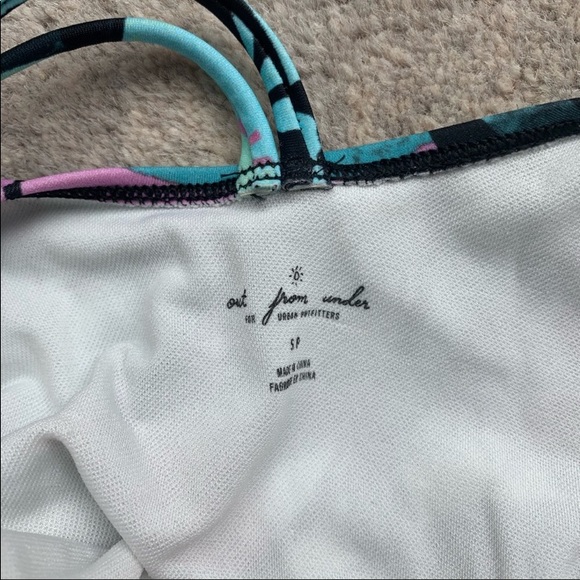 🛍 Out From Under Plunging One Piece Bathing Suit - Picture 4 of 5